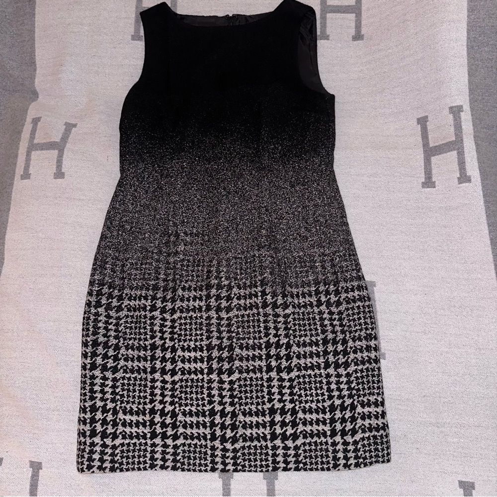 Like new Talbots wool blend houndstooth sleeveless dress